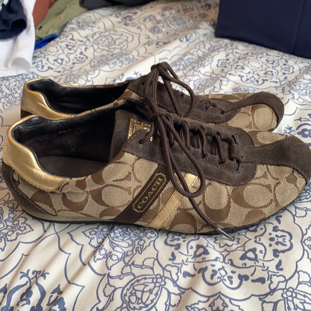 Coach sneakers size 8.5 - Picture 2 of 3